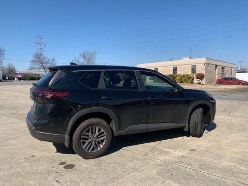 Used 2024 Nissan Rogue S image 7