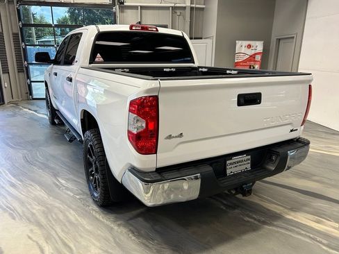 Used 2020 Toyota Tundra SR5 w/ SR5 Leather Package AWD/4WD image 30
