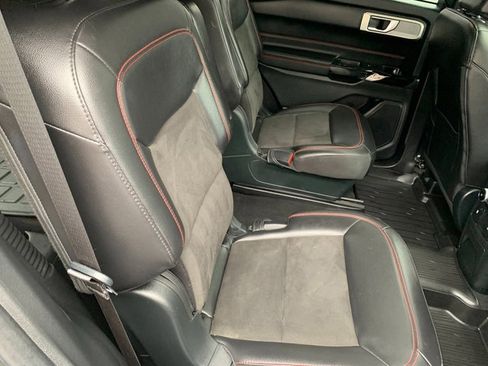 Certified 2023 Ford Explorer ST-Line w/ Class IV Trailer Tow Package image 15