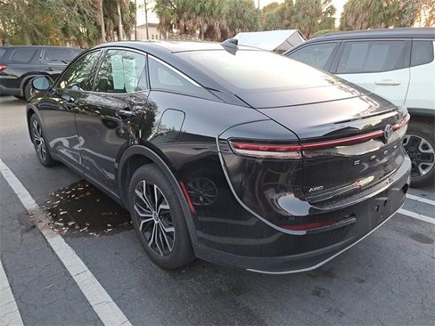 Used 2023 Toyota Crown Limited image 4