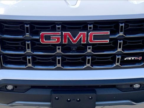 Used 2023 GMC Canyon AT4 w/ AT4 Premium Package AWD/4WD image 30