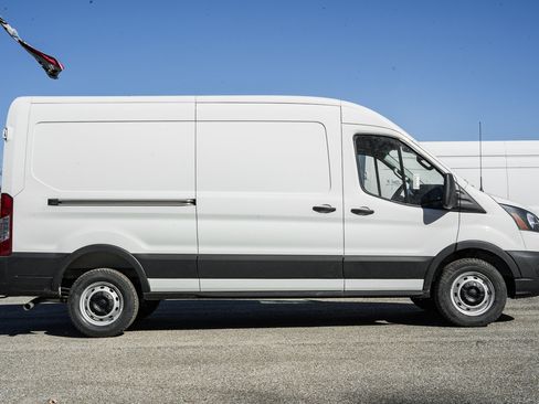 New 2026 Ford Transit 250 148 Medium Roof w/ Load Area Protection Package image 3