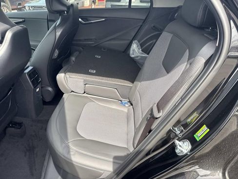 New 2025 Kia Niro EX w/ EX Cold Weather Package image 6