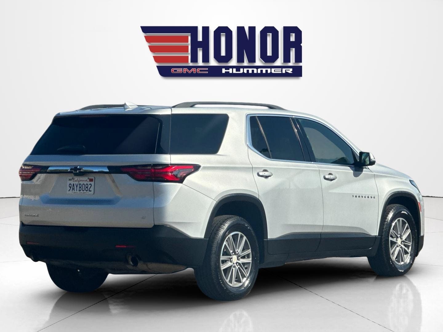 Used 2022 Chevrolet Traverse LT FWD image 4