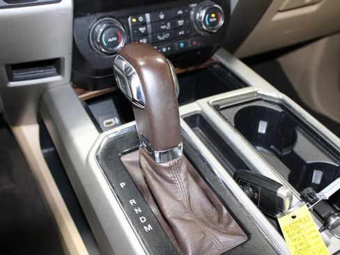 Used 2020 Ford F150 Lariat image 44