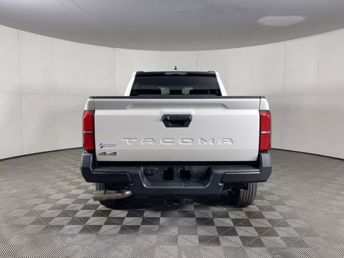 Used 2025 Toyota Tacoma SR image 4