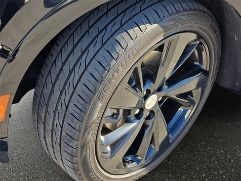 Used 2021 Buick Envision Essence w/ Technology Package I image 36