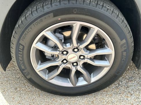 Used 2022 GMC Terrain SLT w/ Infotainment Package II image 11