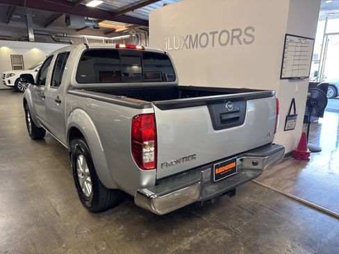 Used 2016 Nissan Frontier SV image 11