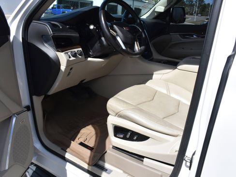 Used 2019 Cadillac Escalade ESV Premium Luxury w/ LPO, Radiant Package image 26