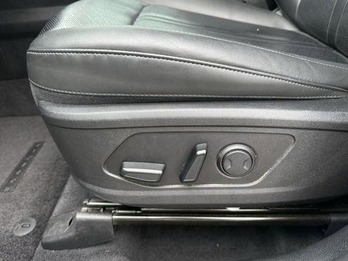 Used 2023 Kia Sorento EX image 16