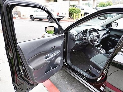 Used 2024 Nissan Kicks S image 35