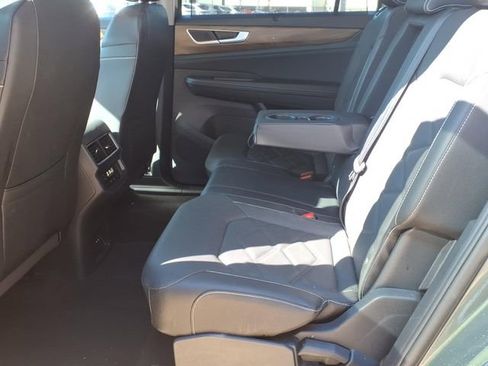 Used 2026 Volkswagen Atlas SE AWD/4WD image 19