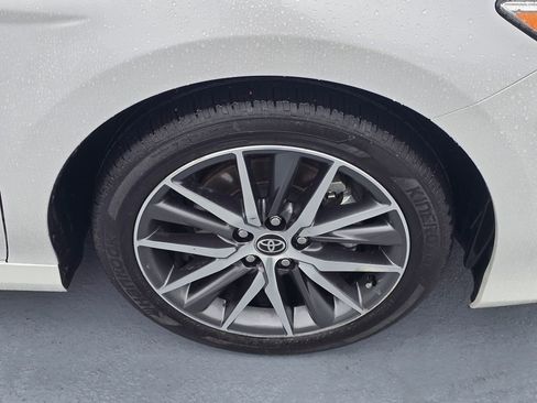 Used 2024 Toyota Camry XLE FWD image 9