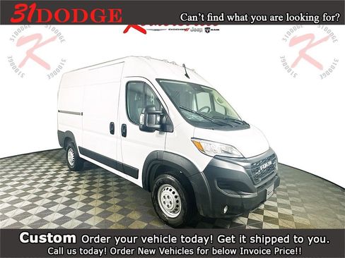 New 2026 RAM ProMaster 2500 w/ Convenience Group image 1