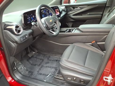 Used 2024 Chevrolet Blazer EV LT AWD/4WD image 11