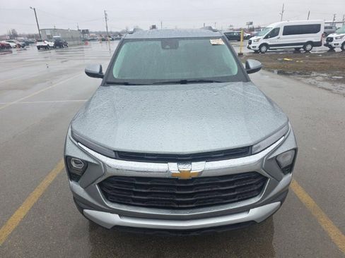Used 2024 Chevrolet TrailBlazer LT w/ Convenience Package image 2