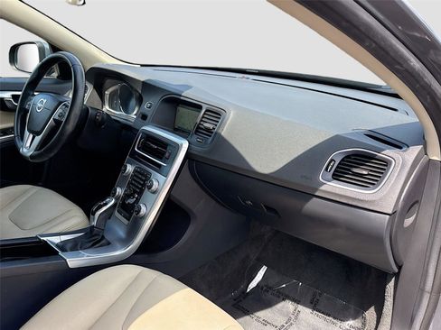 Used 2017 Volvo V60 T5 Premier w/ Convenience Package FWD image 30