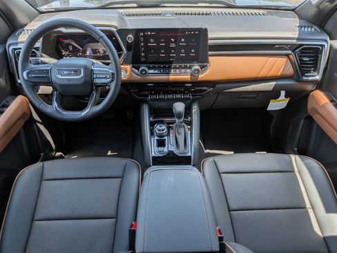 New 2026 GMC Canyon AT4 w/ AT4 Premium Package AWD/4WD image 13