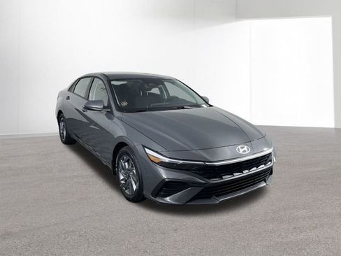 New 2026 Hyundai Elantra Blue image 11