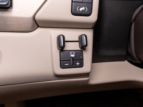 Used 2019 GMC Yukon XL Denali w/ Denali Ultimate Package RWD image 34
