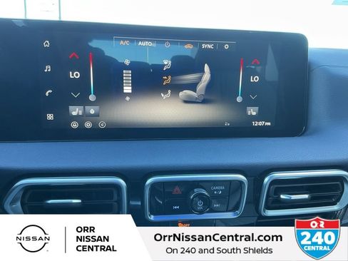 New 2026 Nissan Sentra SL w/ Floor Mat Package FWD image 23