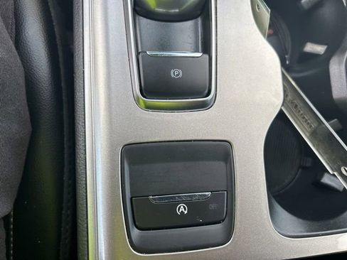 Used 2024 Ford Edge SEL AWD/4WD image 20