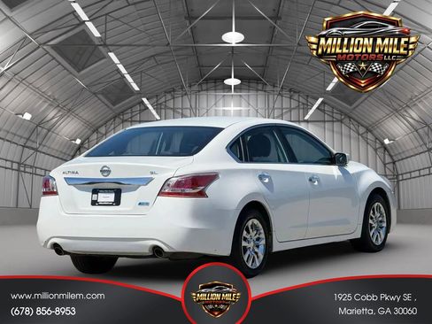 Used 2014 Nissan Altima 2.5 S FWD image 9