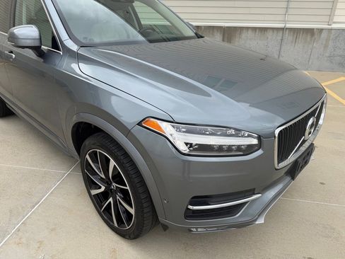 Used 2018 Volvo XC90 T6 Momentum w/ Convenience Package AWD/4WD image 10