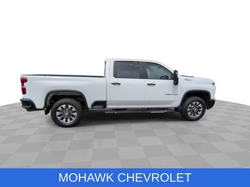 Certified 2025 Chevrolet Silverado 2500 Custom w/ Custom Convenience Package AWD/4WD image 9
