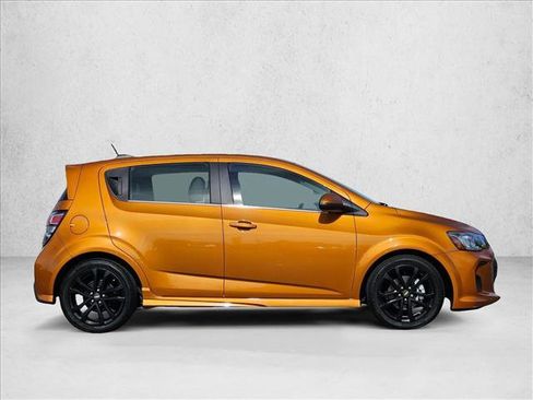 Used 2017 Chevrolet Sonic Premier w/ Driver Confidence Package image 4