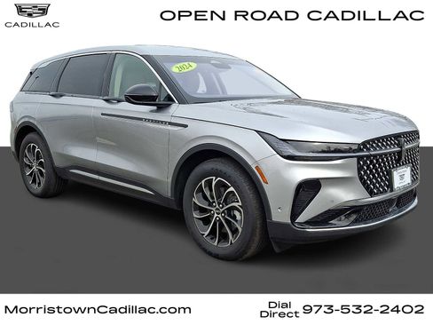 Used 2024 Lincoln Nautilus Premier image 1