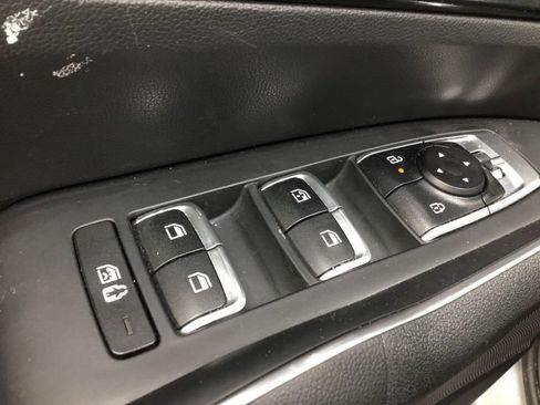 Used 2025 Kia Sorento S image 10