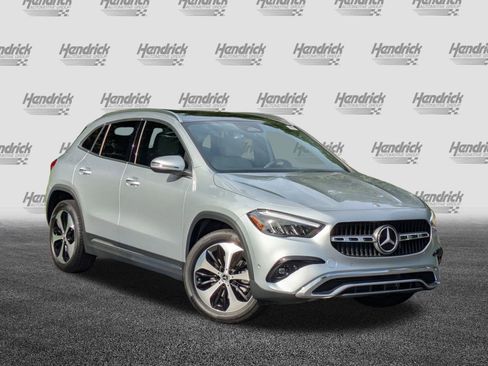 New 2026 Mercedes-Benz GLA 250 4MATIC image 2