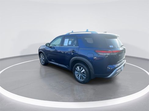 Used 2024 Nissan Pathfinder SL image 6