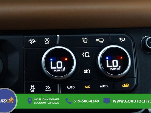 Used 2023 Land Rover Defender 110 X-Dynamic SE AWD/4WD image 27