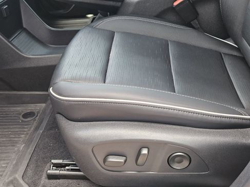 Used 2025 Buick Enclave Sport Touring w/ Power Package image 30