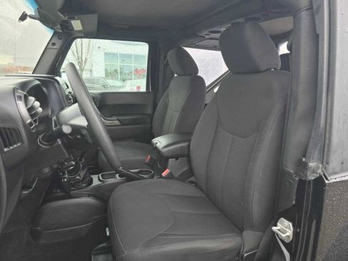 Used 2018 Jeep Wrangler Sport image 10