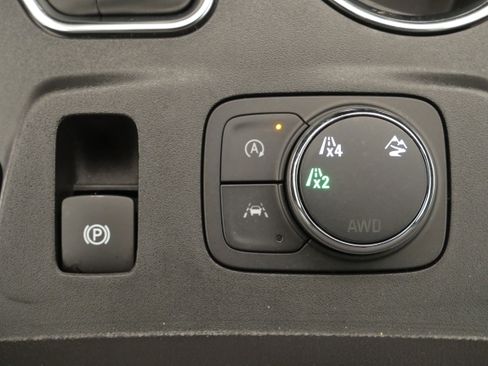 Certified 2023 Chevrolet Traverse LT AWD/4WD image 24