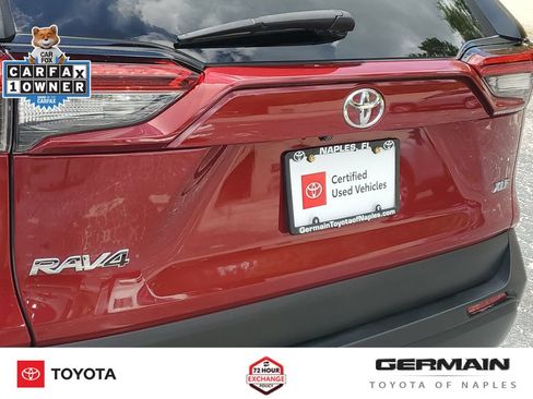 Used 2025 Toyota RAV4 XLE w/ Convenience Package FWD image 17