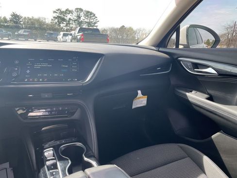 Used 2022 Buick Envision Preferred image 23
