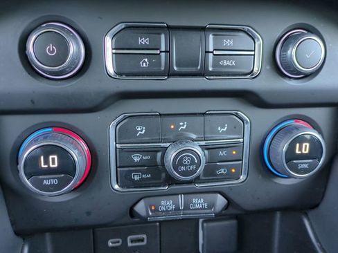 Certified 2023 Chevrolet Suburban LS image 27