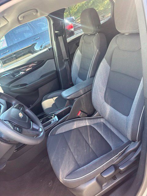 Used 2025 Chevrolet TrailBlazer LT FWD image 13