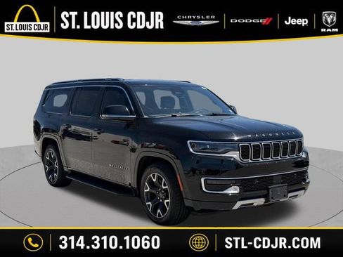 Used 2024 Jeep Wagoneer L Series III w/ Flexible Seating Group AWD/4WD image 1