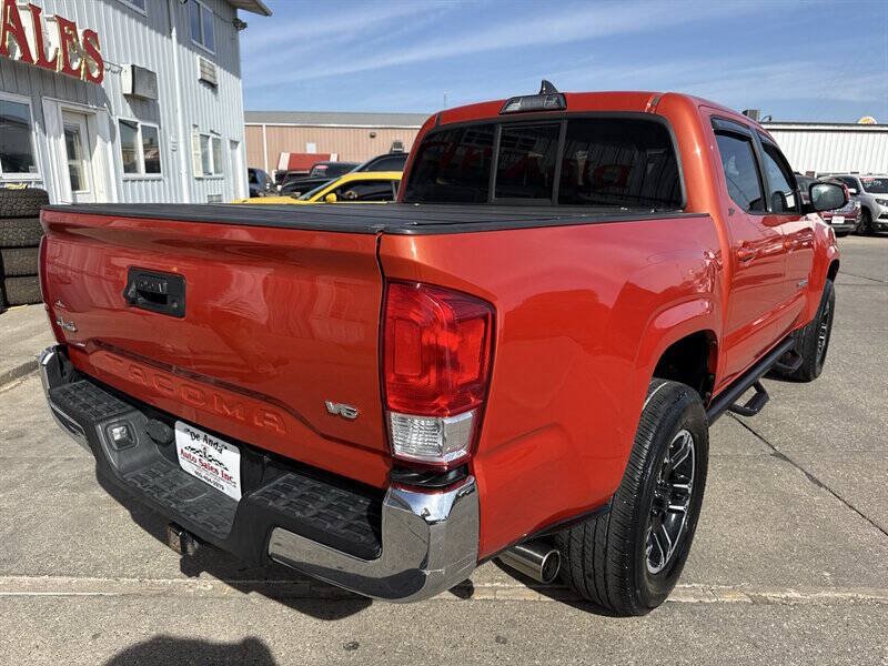 Used 2016 Toyota Tacoma SR5 w/ Towing Package AWD/4WD image 7