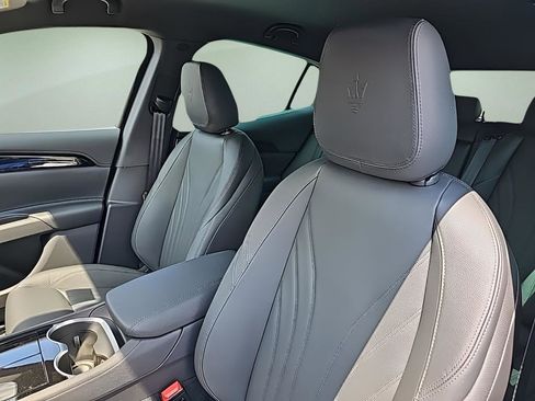 New 2023 Maserati Grecale GT image 17
