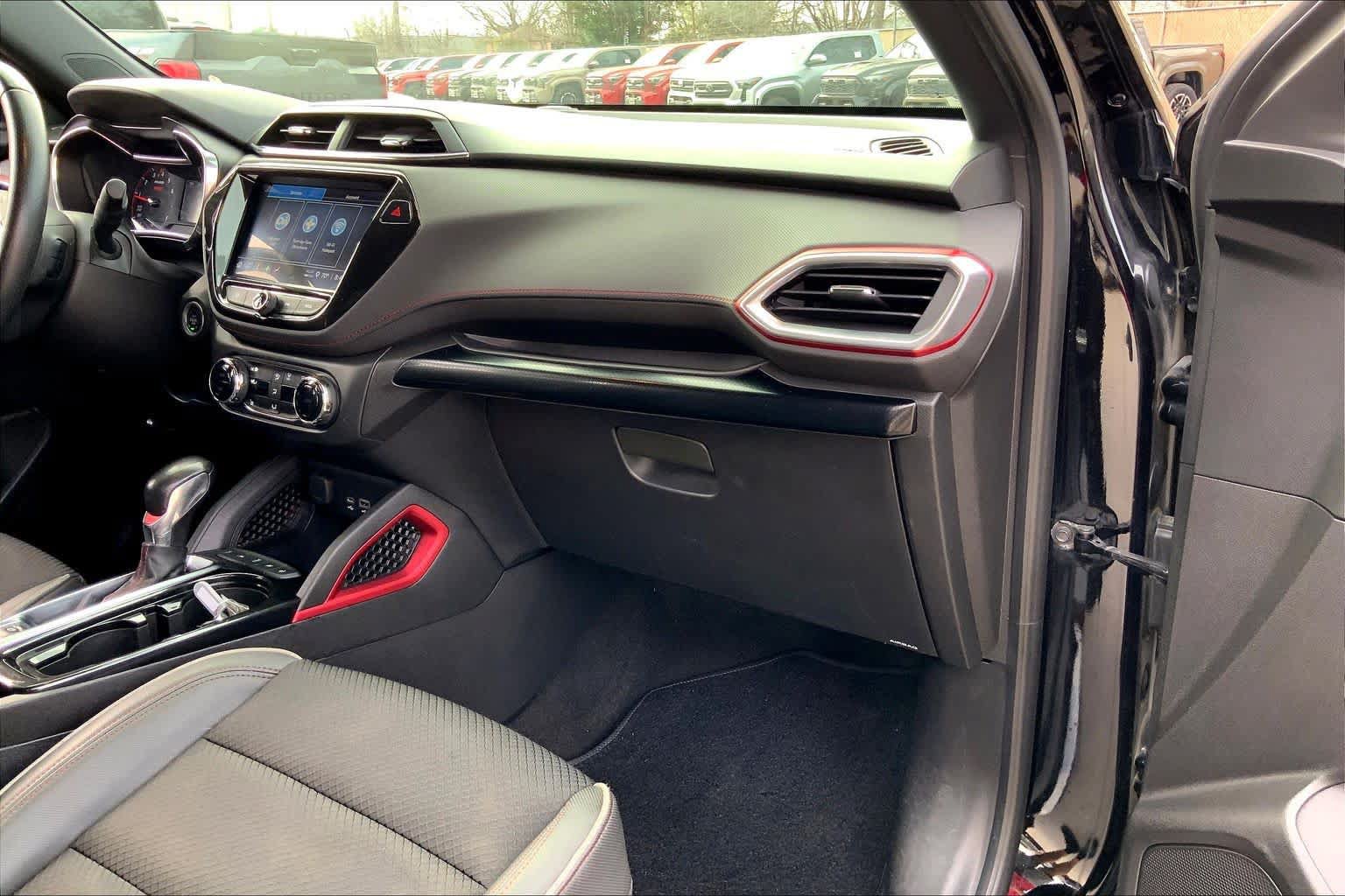 Used 2021 Chevrolet TrailBlazer RS w/ Convenience Package FWD image 18