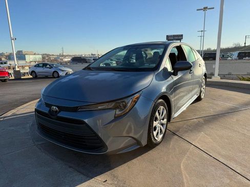 Certified 2023 Toyota Corolla LE image 9