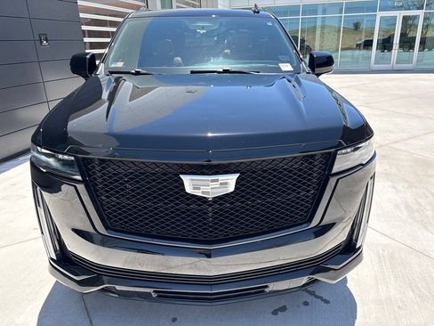 Used 2023 Cadillac Escalade Sport w/ LPO, ONYX Package RWD image 6