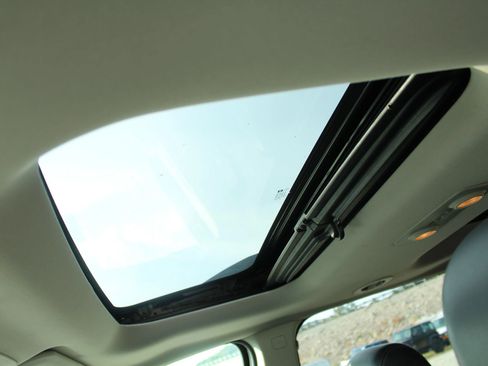 Used 2016 GMC Acadia Denali image 13